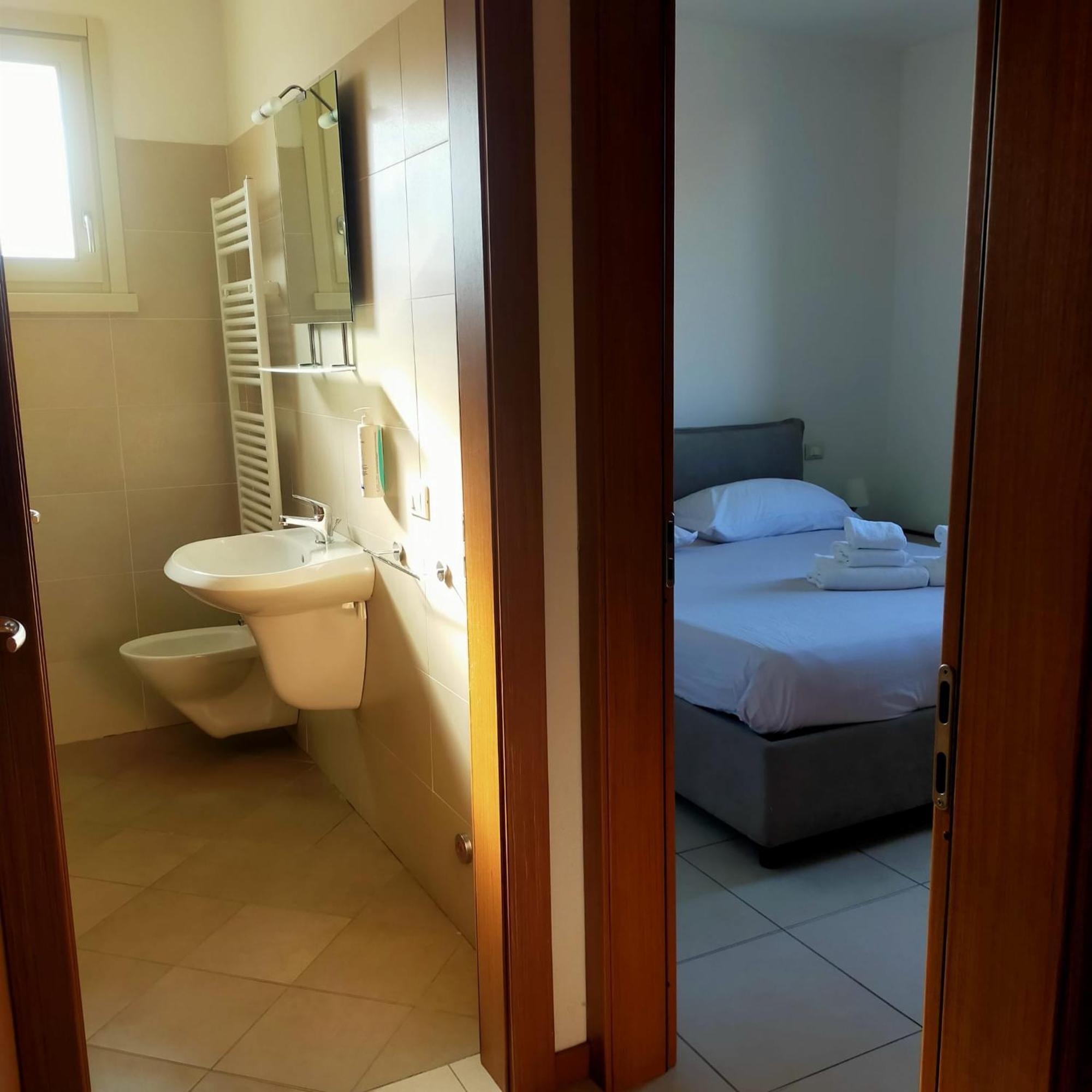 Residence Fiore Rosso Sirmione Zimmer foto