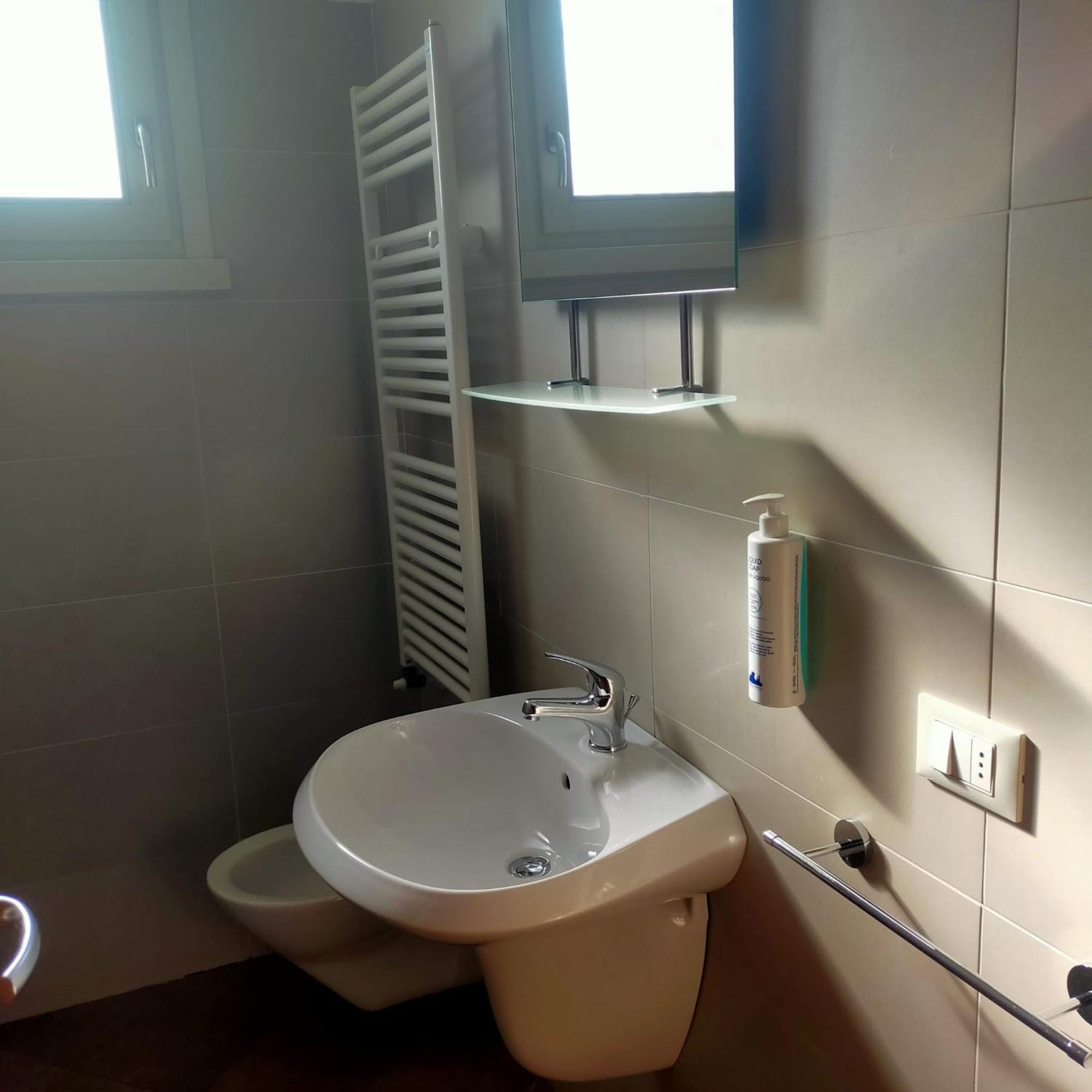 Residence Fiore Rosso Sirmione Zimmer foto