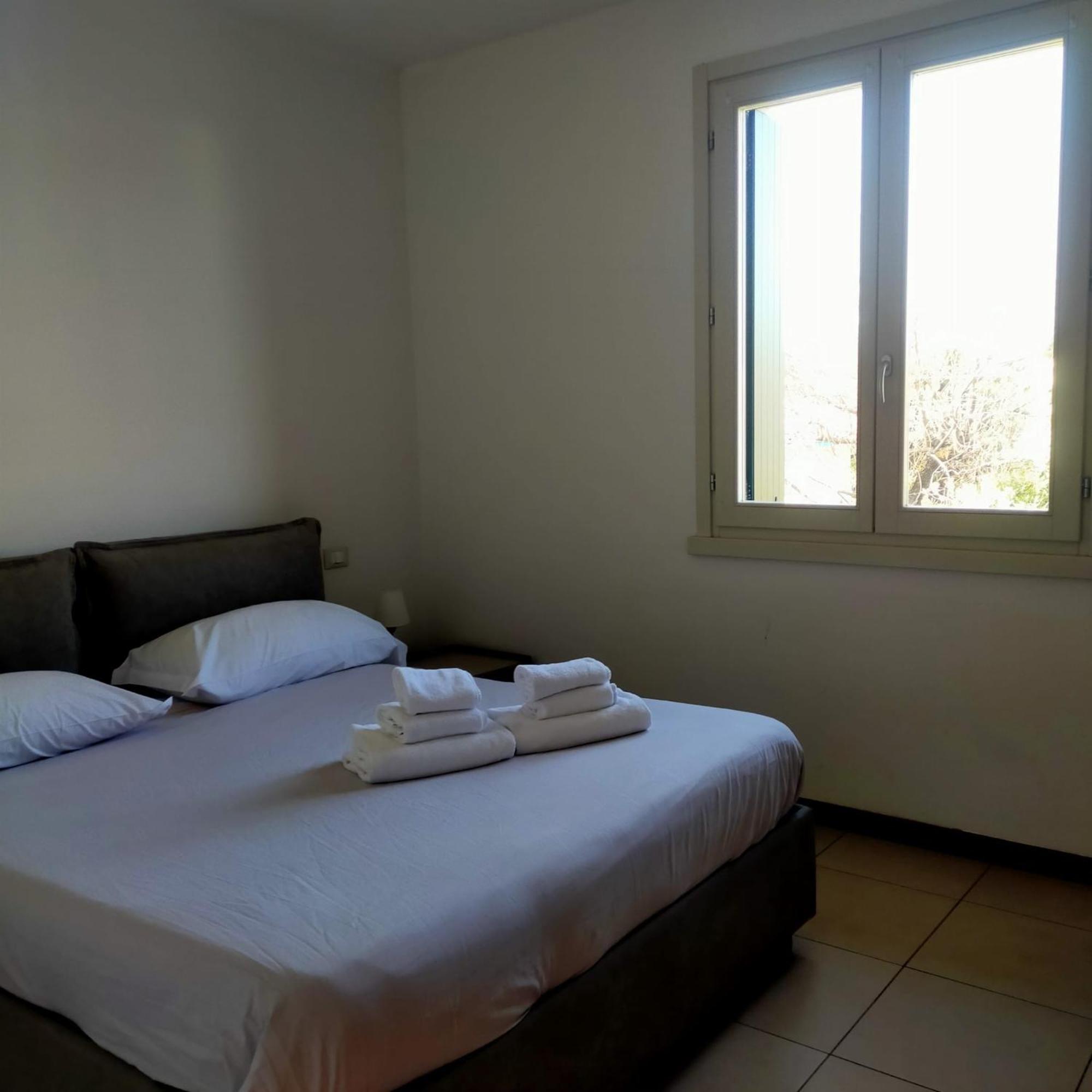 Residence Fiore Rosso Sirmione Zimmer foto